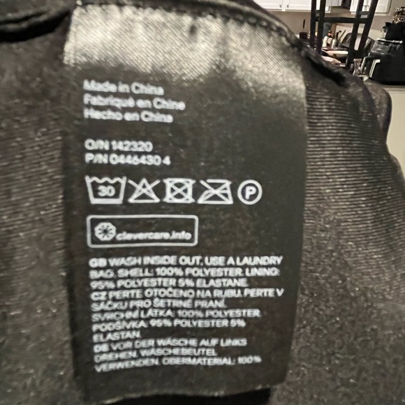 H&M Tops - Black Polyester Garment